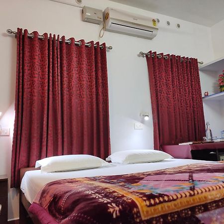 Kuttickattil Gardens Homestay Kottayam Ngoại thất bức ảnh